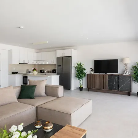 Marina View Апартаменты Порто Хели